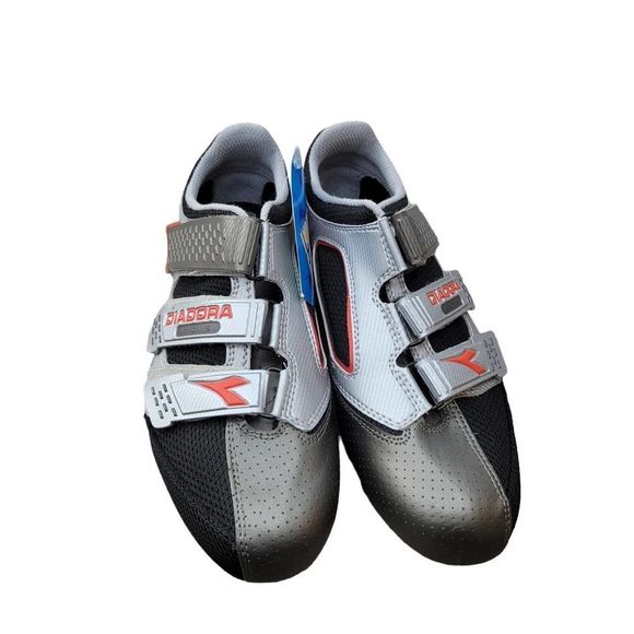Diadora Other - Diadora Men's Cycling Shoes-no cleats Men's Sz 38